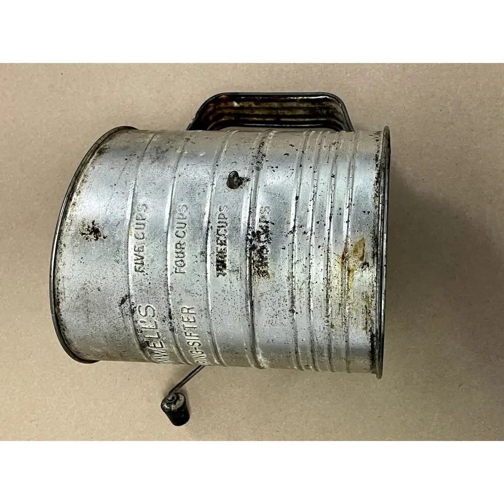 Vintage Bromwell 5 Cup Flour Sifter‎